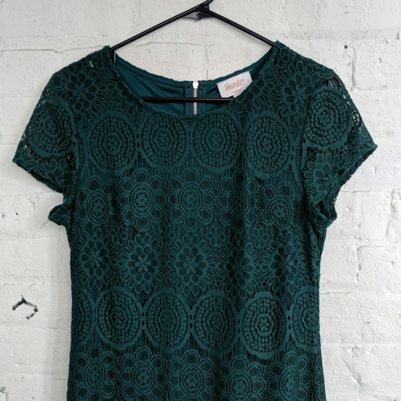 Hunter Green Lace Shift Dress - Picture 1 of 5